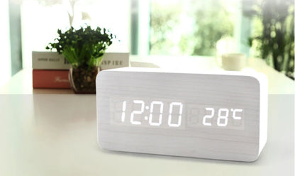 AuraTime™ Oak | Wooden Wireless Charging Alarm Clock