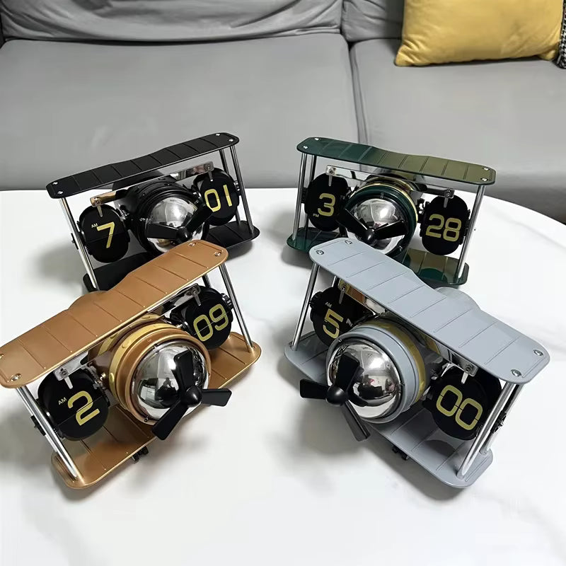 AuraTime™ AeroFlip – Aviation Mechanical Flip Desk Clock