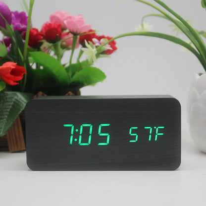 AuraTime™ Oak | Wooden Wireless Charging Alarm Clock