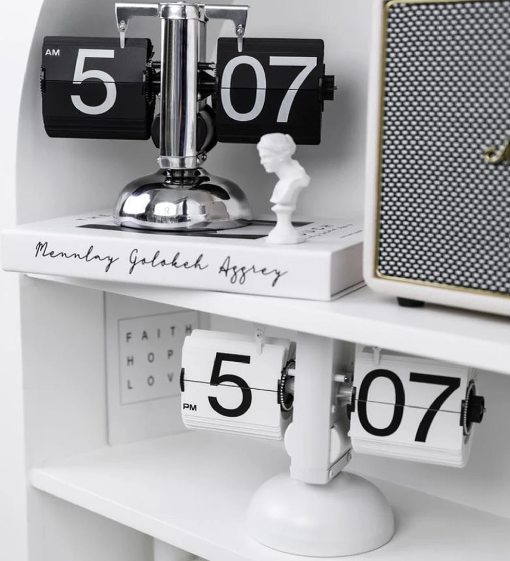 AuraTime™ Flip | Modern Mechanical Flip Desk Clock